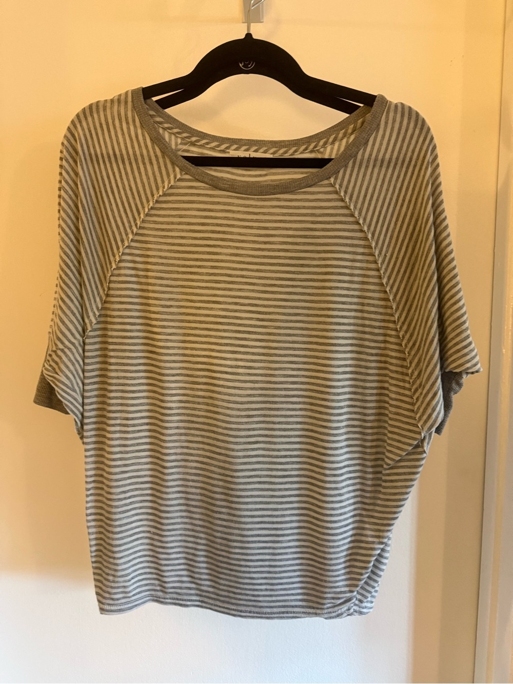 Velvet by Graham & Spencer Gray White Striped Dolman Batwing Top Size S Made USA